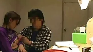 Petite Arial Rose menunjukkan prestasi yang baik cerita lucah makcik gemuk dalam lakonan