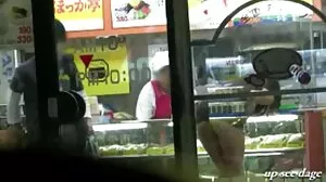 Tetek Palsu Gergasi MYLF Didedahkan semasa cerita lucah main bontot makcik Hari Pembersihan