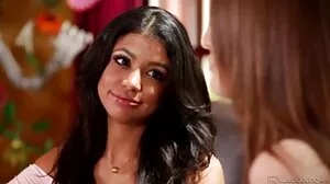 Naughty America: Jiran berambut perang, cerita lucah aku dan makcik Kay Lovely, meniduri jiran dalam pakaian isterinya di PornHD