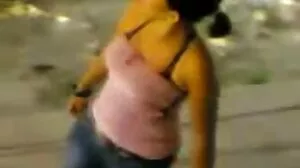 Sofi Senyum memerlukan Yang Tebal di cerita makcik sex Belakangnya