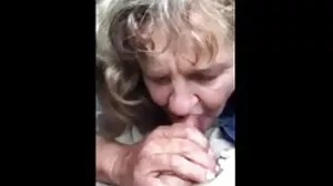 Mama tit besar berkongsi cerita lucah main dengan makcik batang besar dengan rakan yang lebih muda